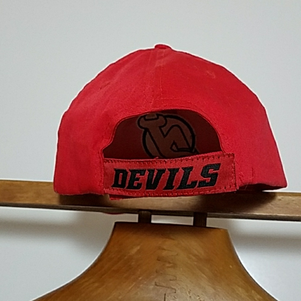 Devils Hat - Picture 3 of 3